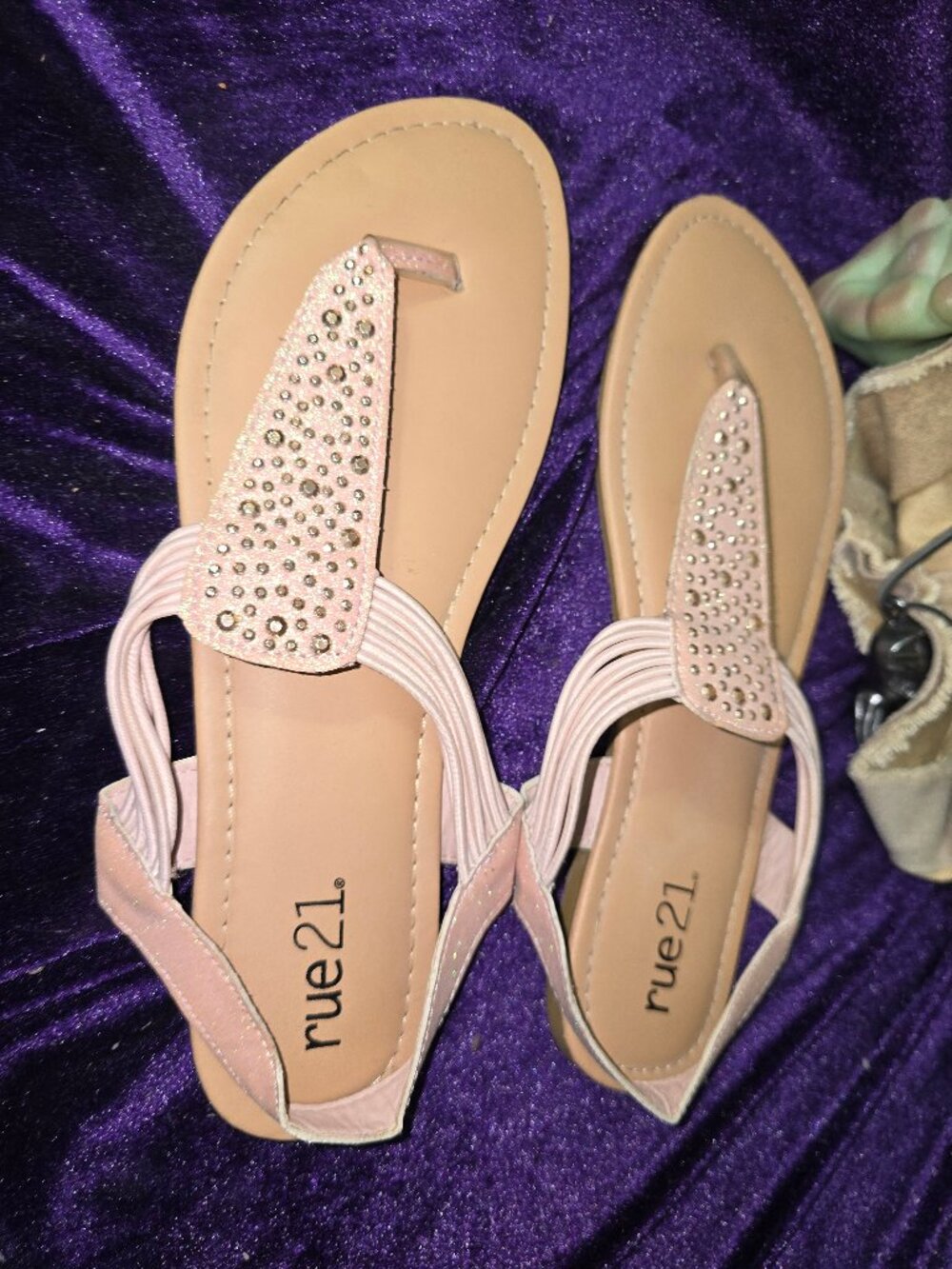 4 Pairs Of Cheap Used Sandals - Size 10